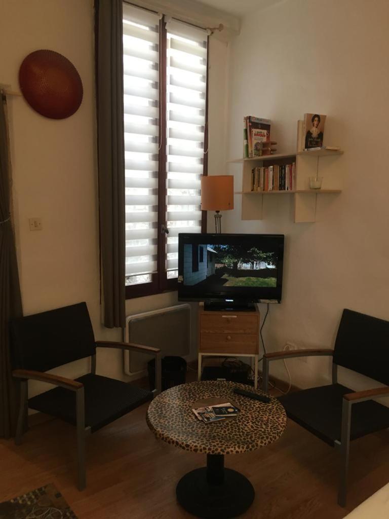 Appart Sympa Dans Le Vieux ニーム エクステリア 写真